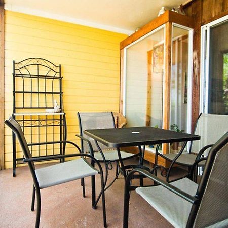 Barton Hills Condo Остин Экстерьер фото