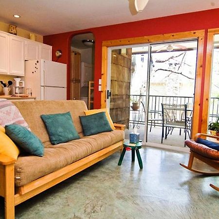 Barton Hills Condo Остин Экстерьер фото